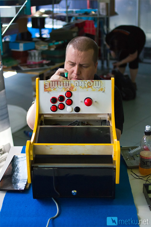 Project:: Arcade - Tutorial on how to build a desktop arcade cabinet