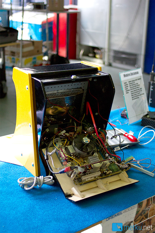 Project:: Arcade - Tutorial on how to build a desktop arcade cabinet