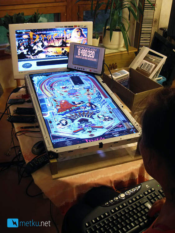 Metku Pinball - World first water cooled Pinball machine!