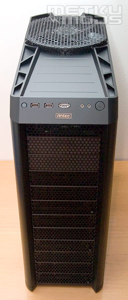 Antec 300 vs. 1200