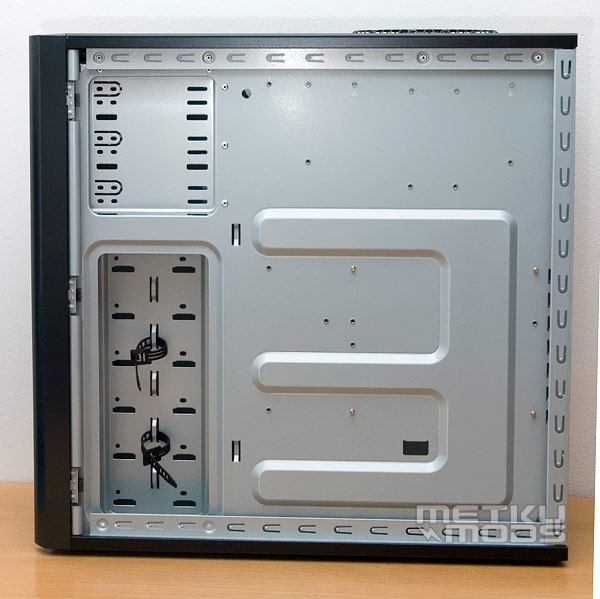 Antec 300 vs. 1200