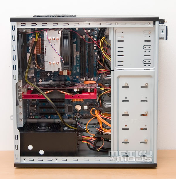 Antec 300 vs. 1200