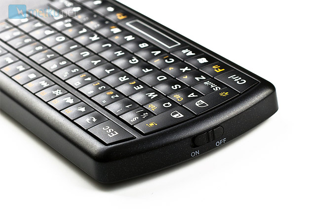Chill Innovation KB-1BT Bluetooth Micro Keyboard - Small keyboard/touchpad combo with Bluetooth connection