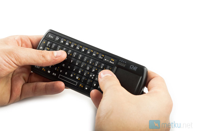 Chill Innovation KB-1BT Bluetooth Micro Keyboard - Small keyboard/touchpad combo with Bluetooth connection