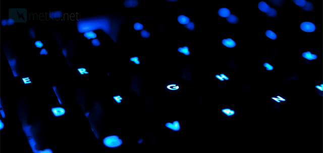 Corsair Vengeance K90 Gaming Keyboard - High-end keyboard for a gamer