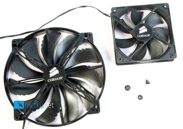 Corsair Obsidian 650D - Extremely stylish and well thought out case