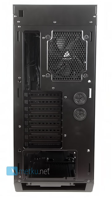 Corsair Obsidian 650D - Extremely stylish and well thought out case