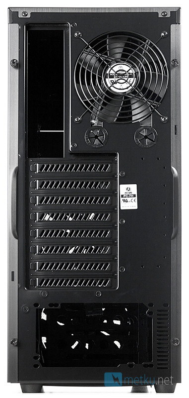 Lian Li PC-7HX -kotelo - Korkealaatuinen kotelo moneen käyttöön