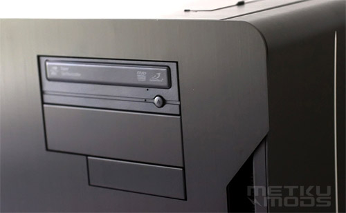 Lian-li Tyr PC-X2000
