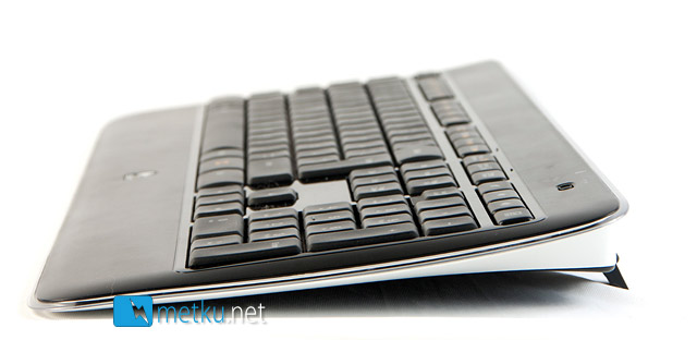 Logitech Wireless Illuminated Keyboard K800 - A very stylish wireless keyboard