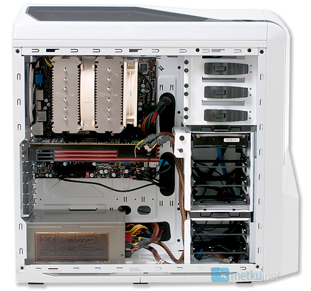 NZXT Phantom 410 - Enclosure with flexible cooling solutions