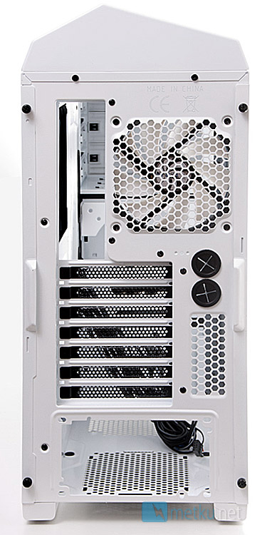 NZXT Phantom 410 - Enclosure with flexible cooling solutions