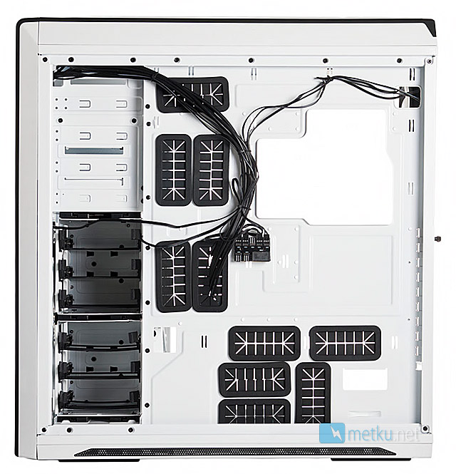NZXT Switch 810 - Stylish and well ventilated case!