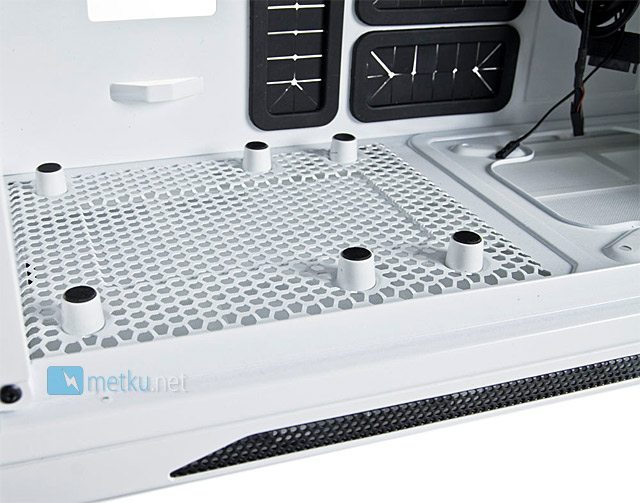 NZXT Switch 810 - Stylish and well ventilated case!