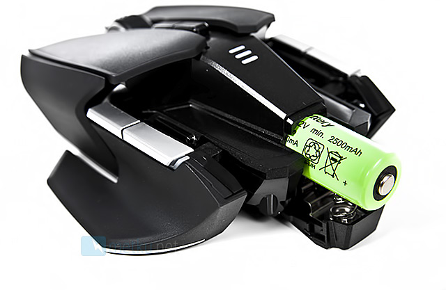 Razer Ouroboros Gaming Mouse - Ergonomic and downright cool looking gaming mouse.
