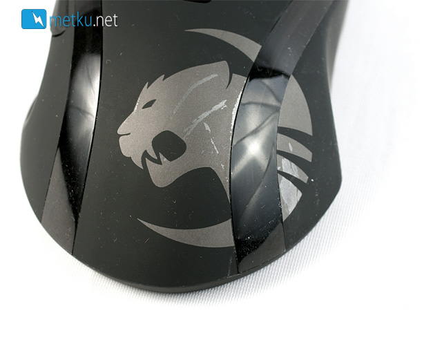 ROCCAT Kone+ - A large Gaming Mouse