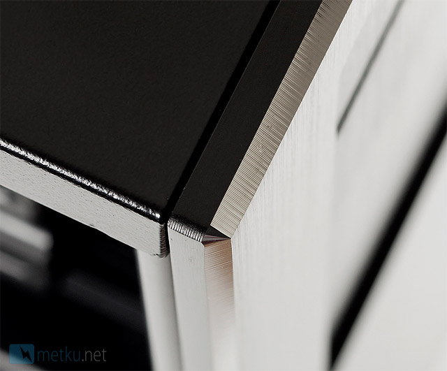 Silverstonetek TJ04-E System Enclosure - A very stylish case for any use