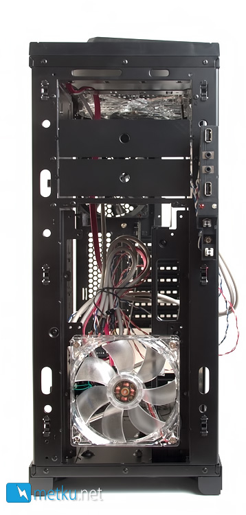 Thermaltake Armor A90 - Gaming case with eye-catching details